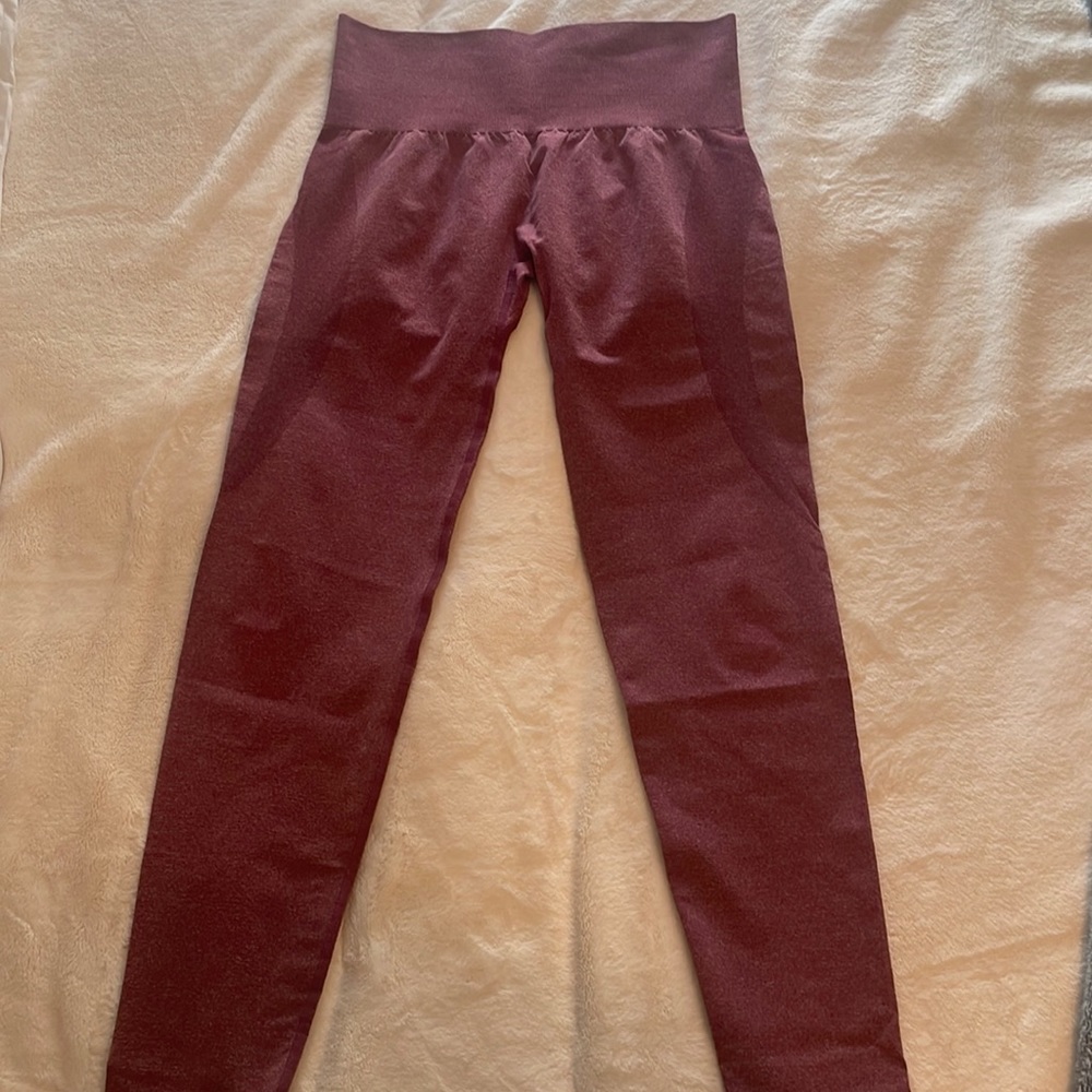 Women’s NVGTN leggings size M
